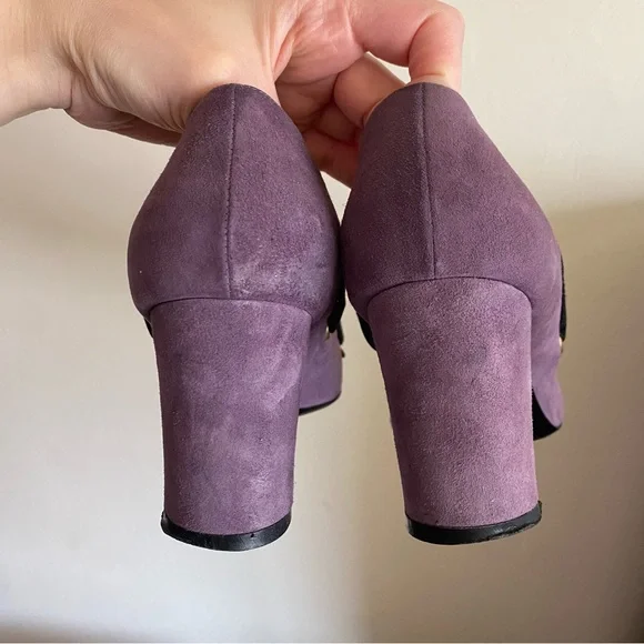 Bettye Muller Lavender Purple Suede Heel Shoes with Black Bow and Ribbon - Picture 6 of 8